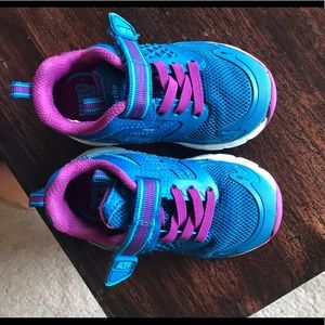 Stride Rite Toddler Sneaker 5.5